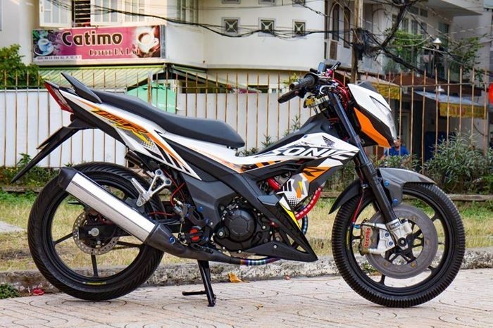 HONDA SONIC 150 TRẮNG CAM 2017