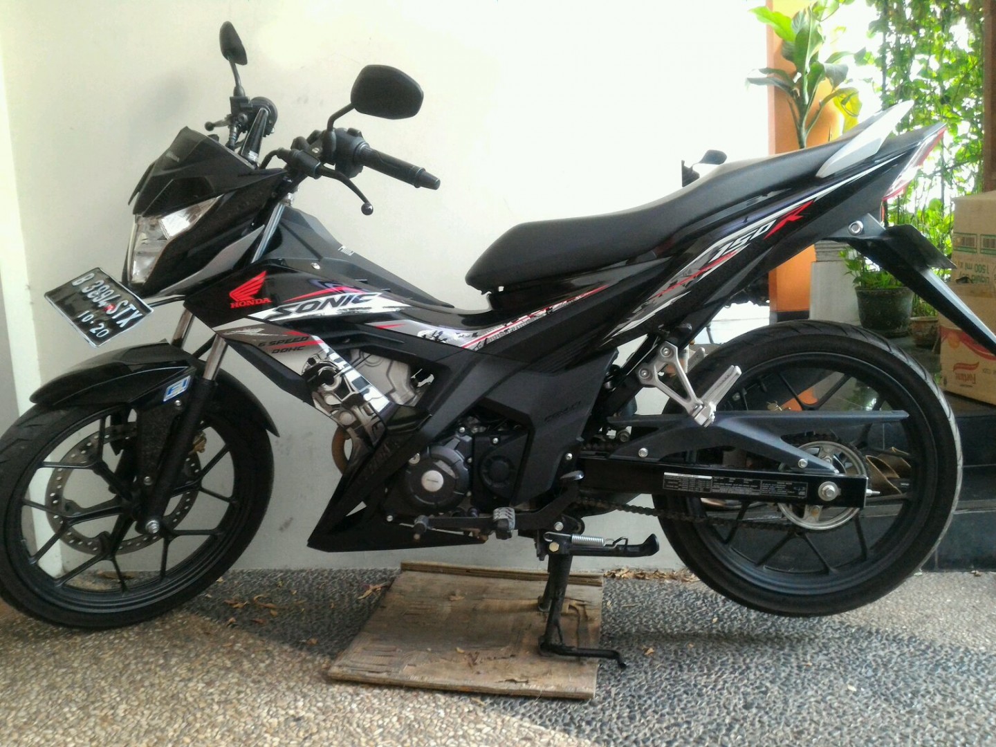 Honda Sonic 150 Đen bạc 2015