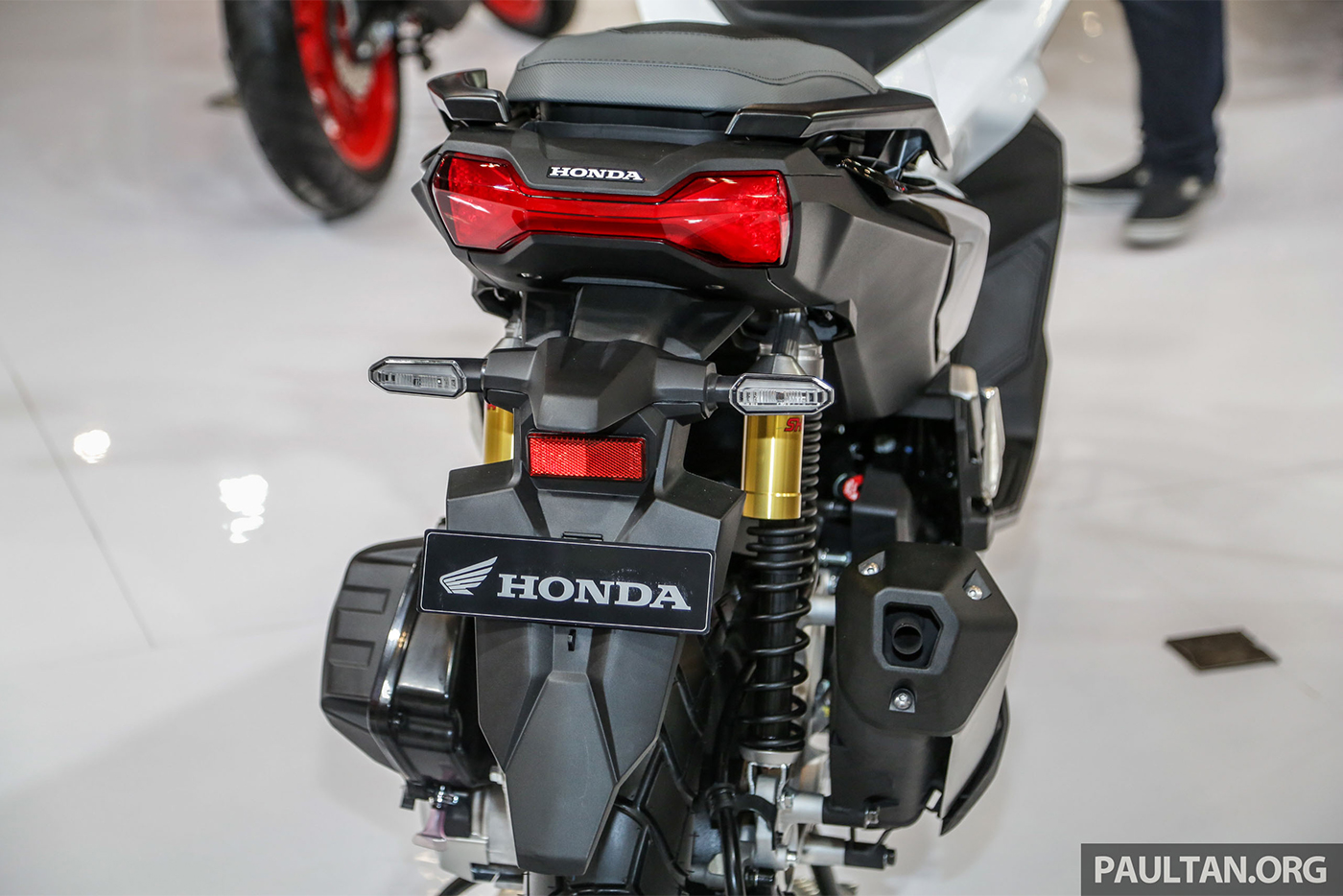 honda-adv-150-19.jpg