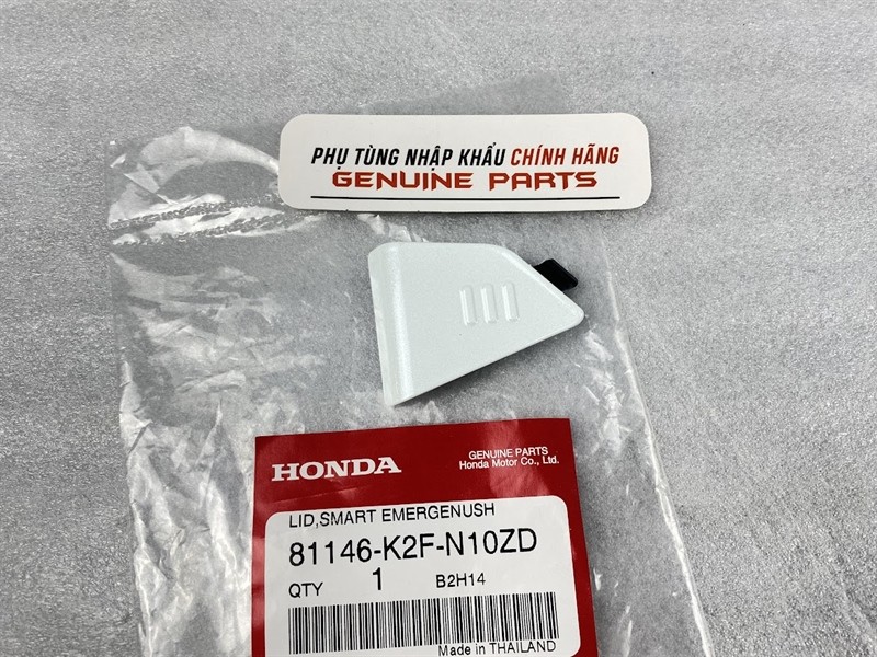 Nắp khẩn cấp trắng Scoopy K2F Thailand 81146-K2F-N10ZD