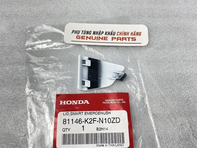 Nắp khẩn cấp trắng Scoopy K2F Thailand 81146-K2F-N10ZD