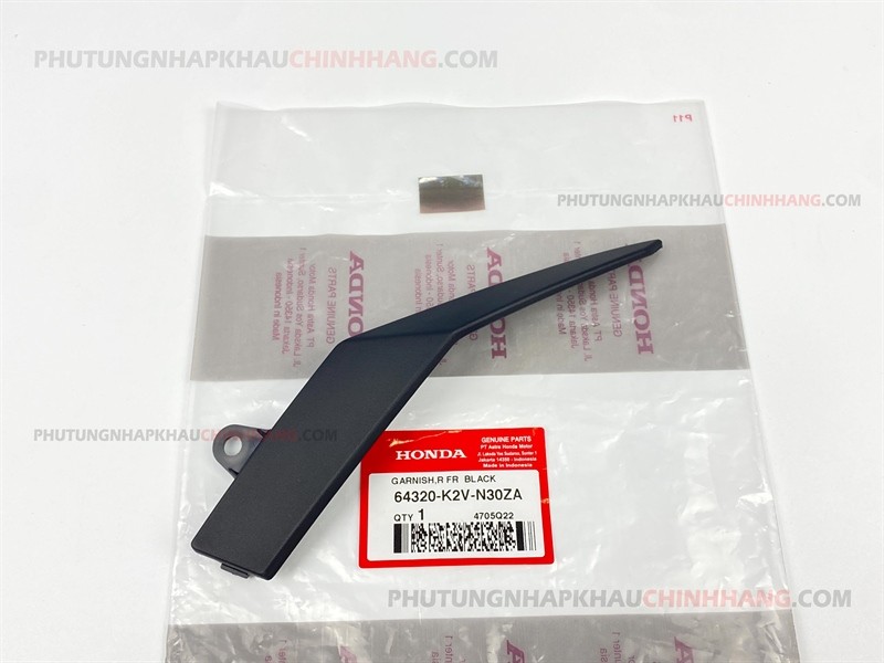 Nhựa nhám yếm phải Vario 125 2023 K2V 64320K2VN30ZA