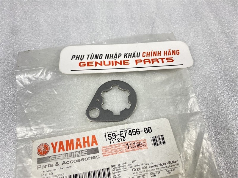 Phe cài nhông Yamaha 1 lỗ 1S9E74560000