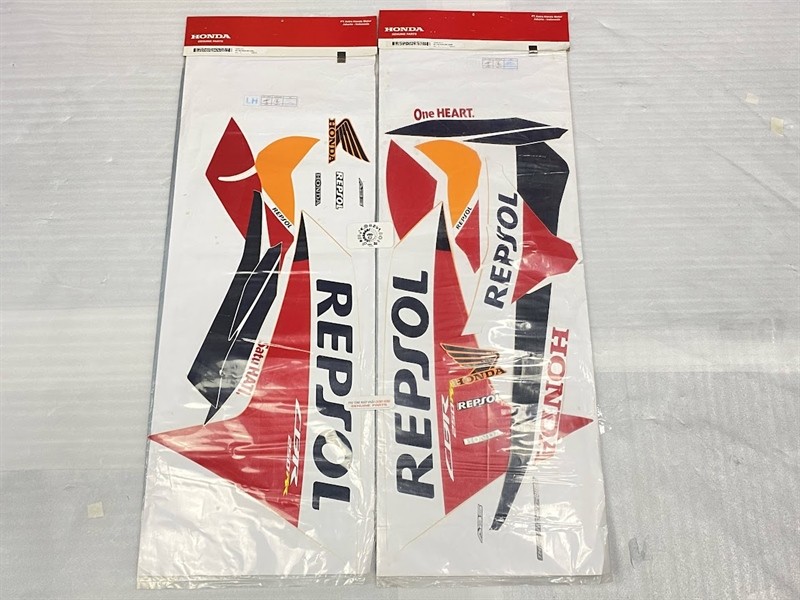 Tem Repsol phải CBR 250RR K64 871X0K64N41ZAR