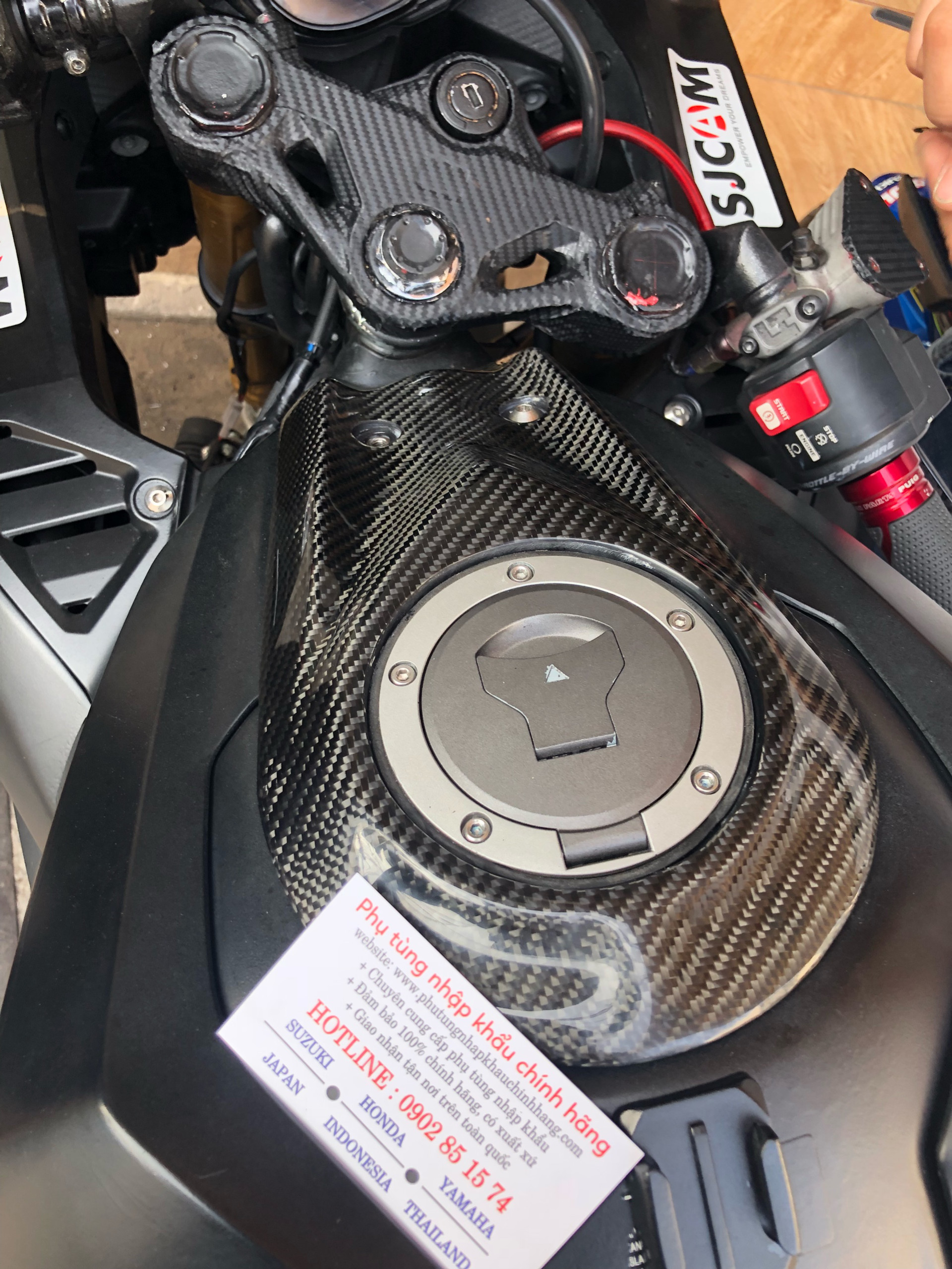 ốp bính xăng carbon cbr 250